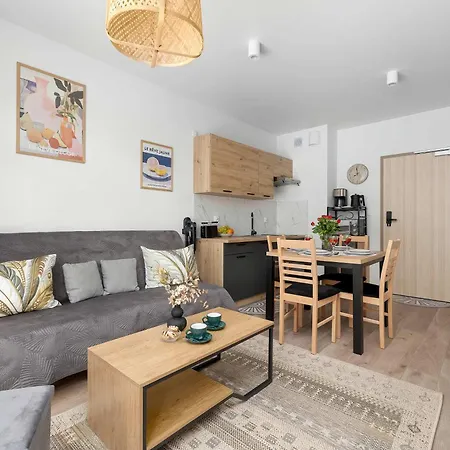 Apartman Cozy Near The With Parking And Terrace By Renters *