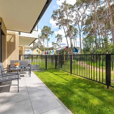 Cozy Near The With Parking And Terrace By Renters Apartman