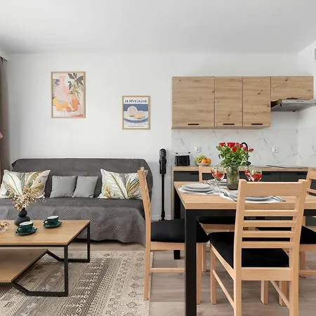 Apartman Cozy Near The With Parking And Terrace By Renters Międzywodzie
