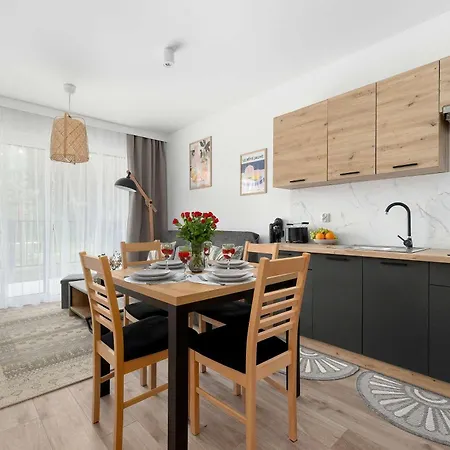 Cozy Near The With Parking And Terrace By Renters Apartman *