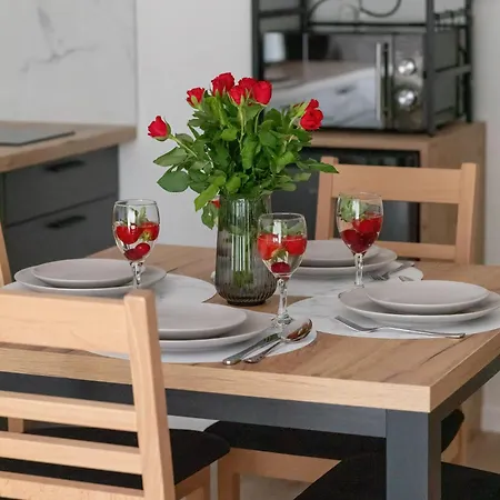 Cozy Near The With Parking And Terrace By Renters Apartman